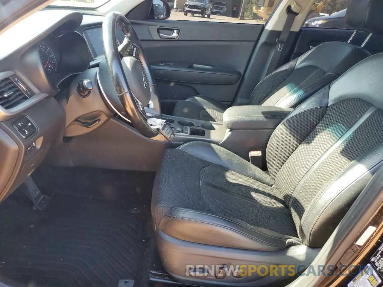 7 Photograph of a damaged car 5XXGT4L35KG290854 KIA OPTIMA 2019