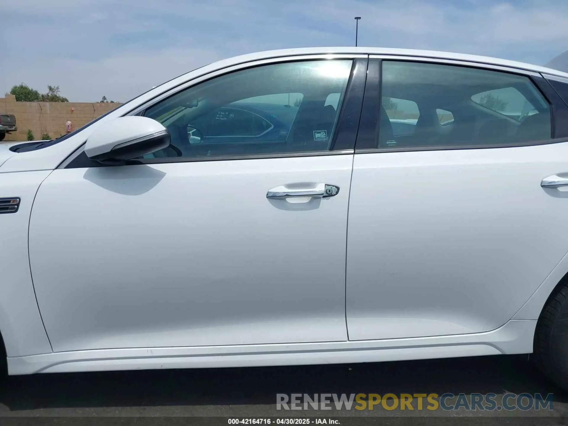 15 Фотография поврежденного автомобиля 5XXGT4L35KG299151 KIA OPTIMA 2019