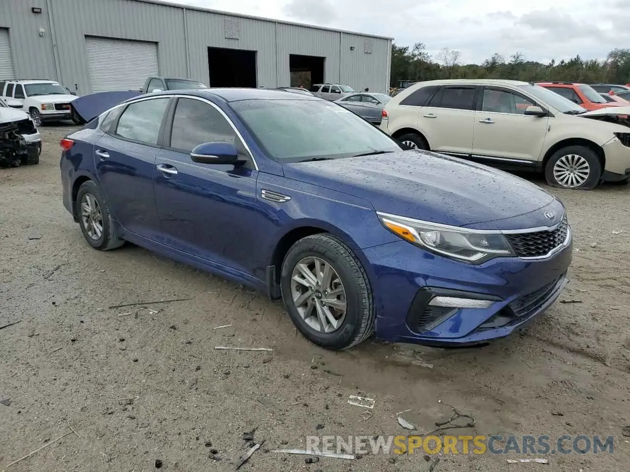 4 Photograph of a damaged car 5XXGT4L35KG304705 KIA OPTIMA 2019