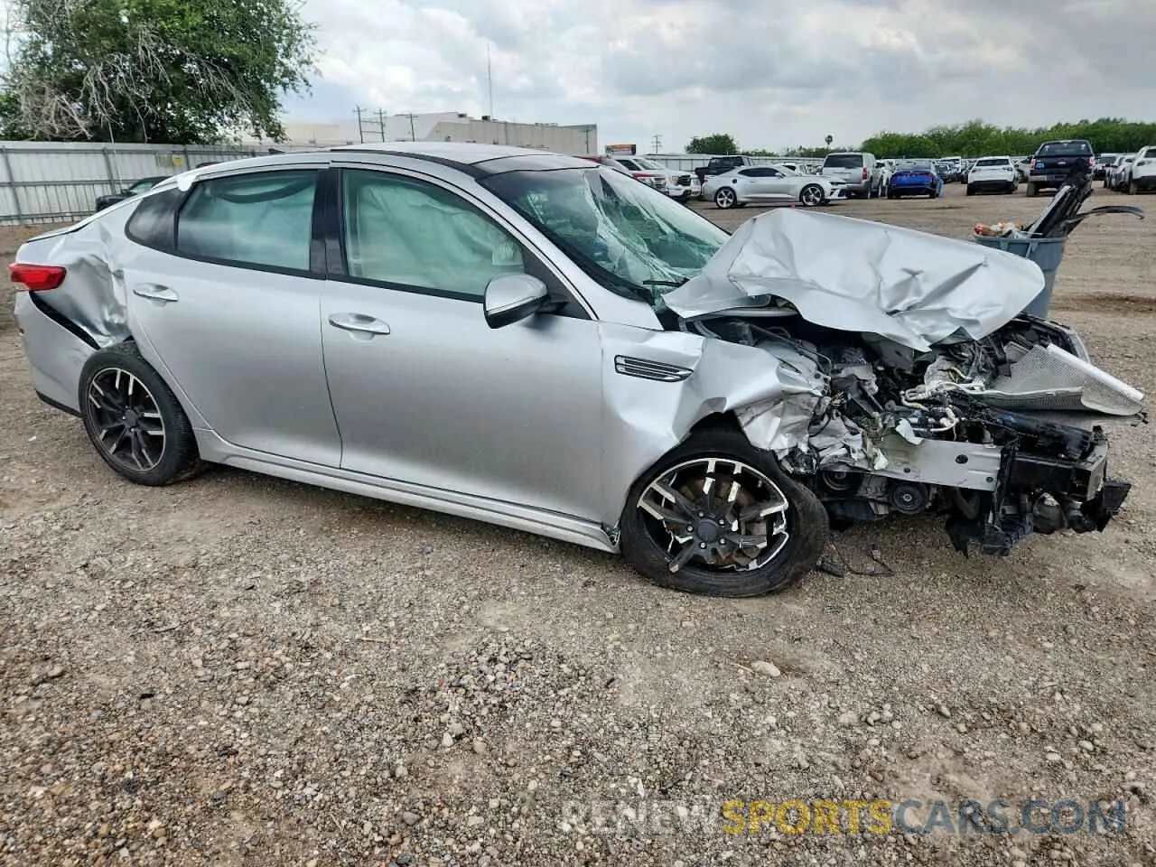 4 Photograph of a damaged car 5XXGT4L35KG308432 KIA OPTIMA 2019