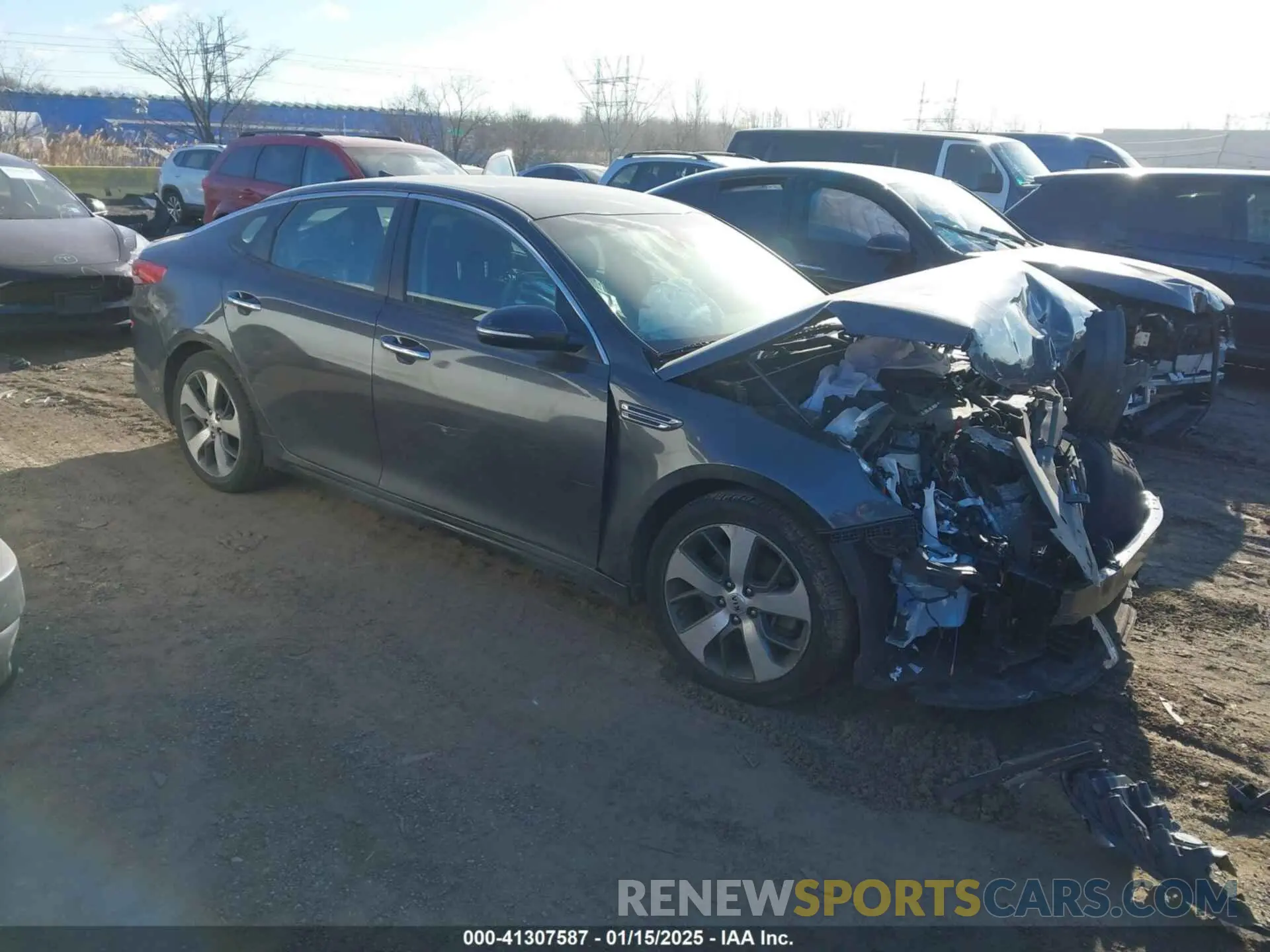1 Photograph of a damaged car 5XXGT4L35KG315770 KIA OPTIMA 2019