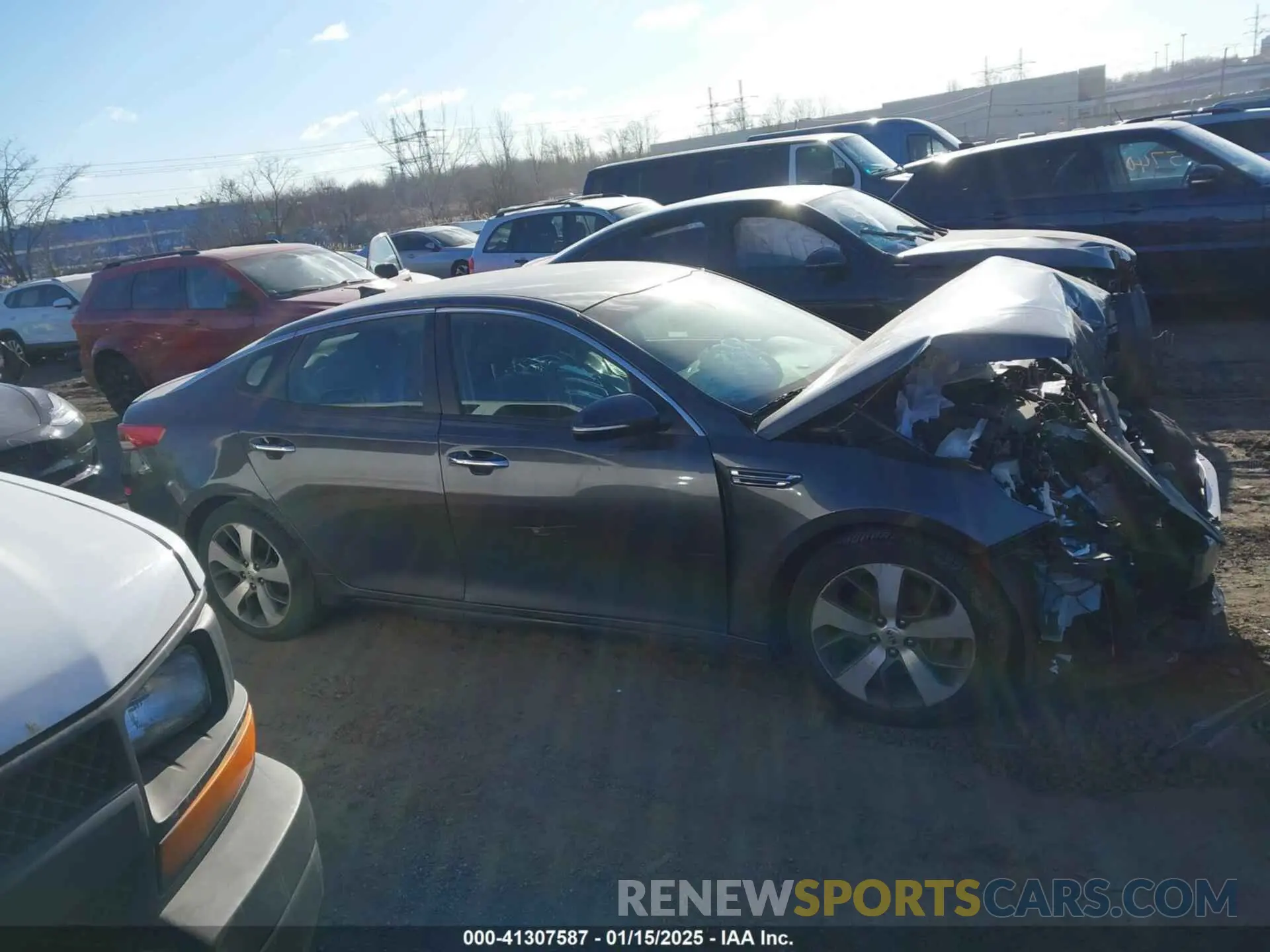 14 Photograph of a damaged car 5XXGT4L35KG315770 KIA OPTIMA 2019
