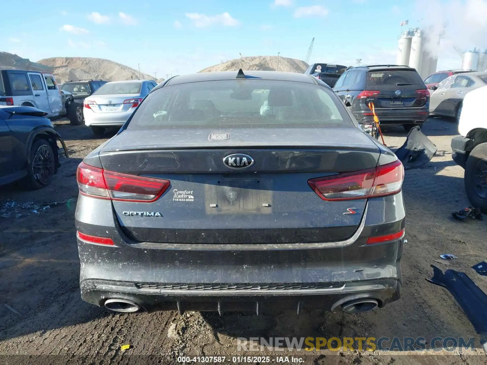 17 Photograph of a damaged car 5XXGT4L35KG315770 KIA OPTIMA 2019