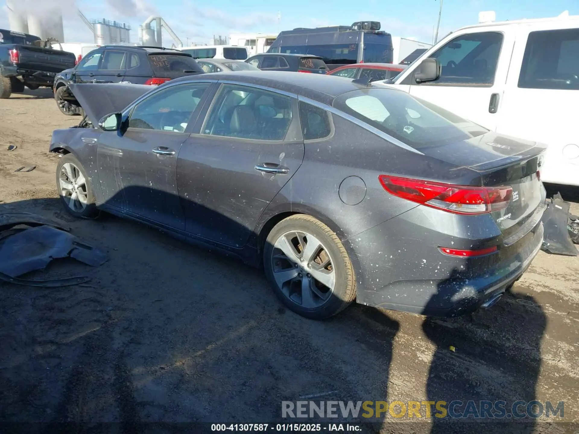 3 Photograph of a damaged car 5XXGT4L35KG315770 KIA OPTIMA 2019
