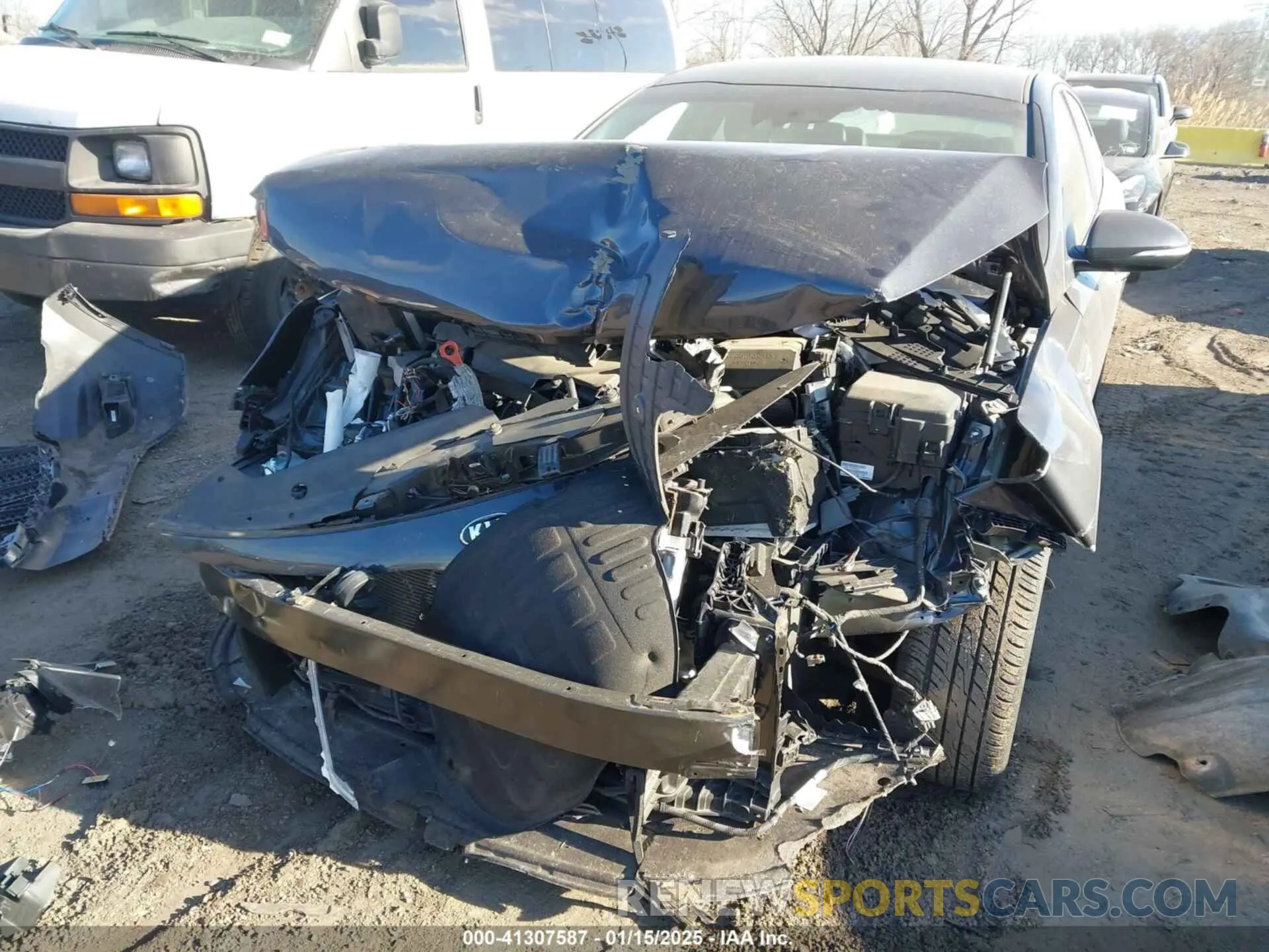 6 Photograph of a damaged car 5XXGT4L35KG315770 KIA OPTIMA 2019