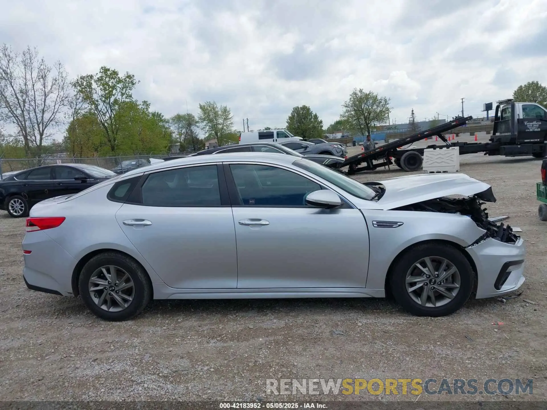 13 Photograph of a damaged car 5XXGT4L35KG328583 KIA OPTIMA 2019