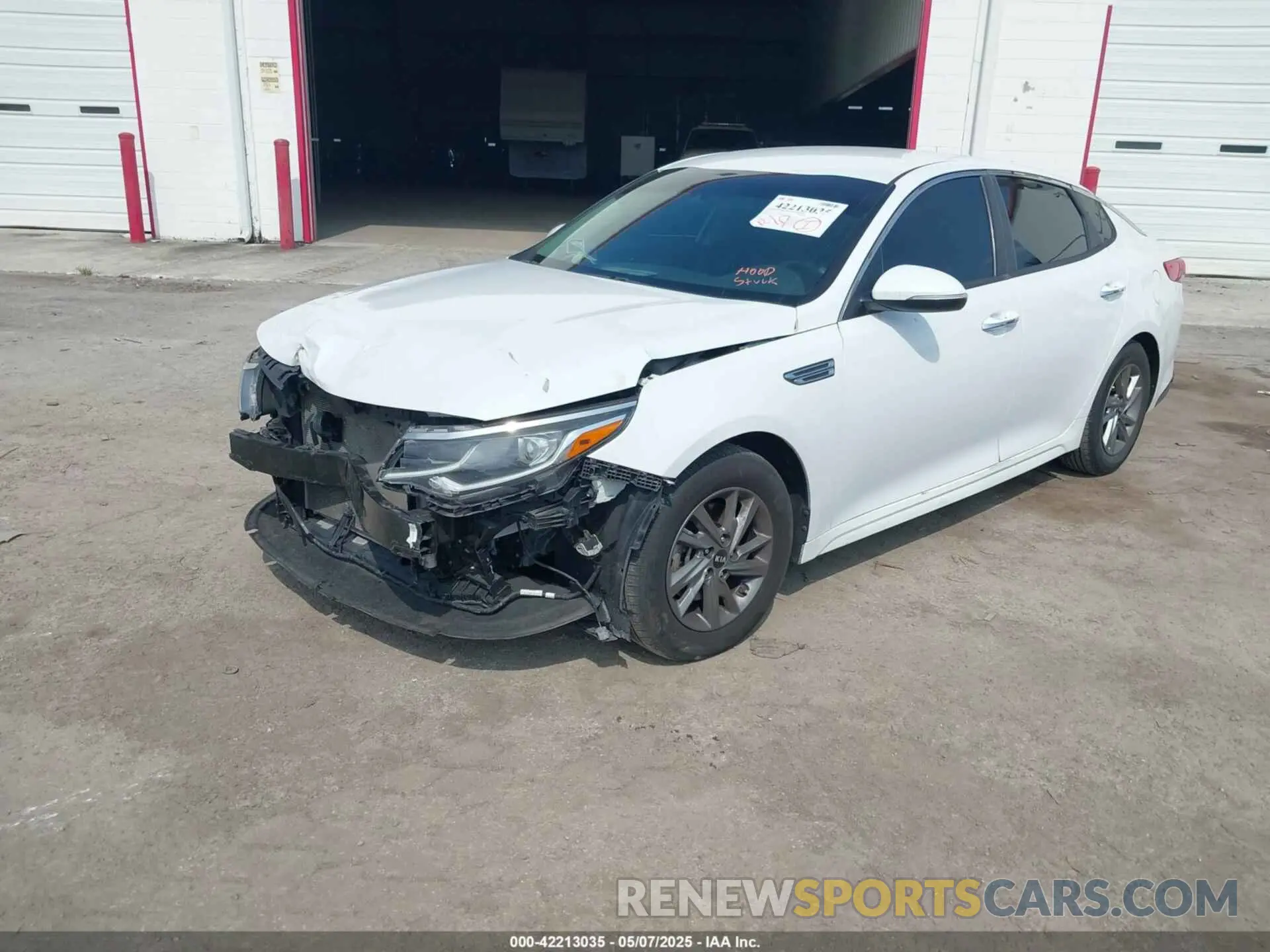 2 Photograph of a damaged car 5XXGT4L35KG338918 KIA OPTIMA 2019