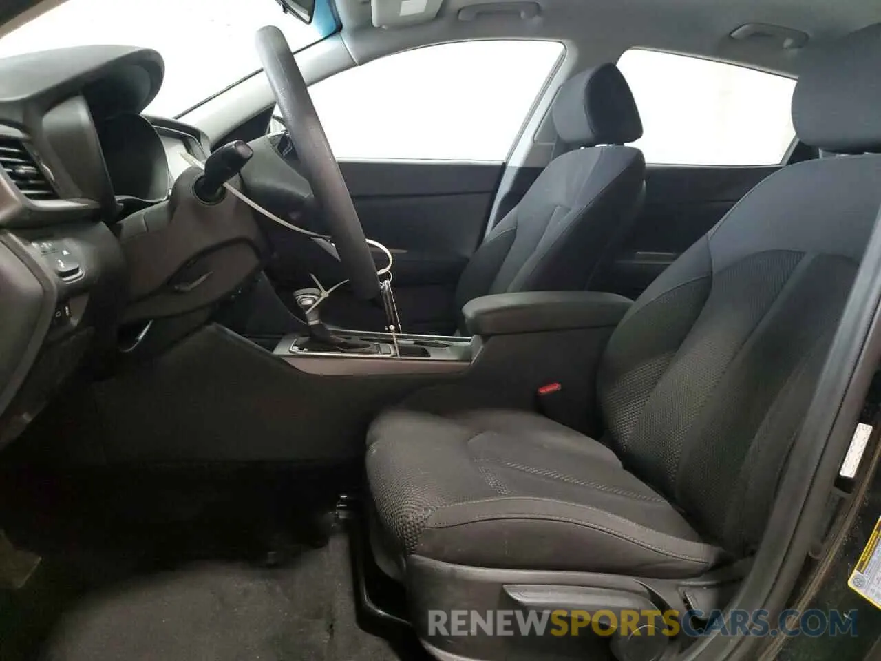 7 Photograph of a damaged car 5XXGT4L35KG340006 KIA OPTIMA 2019
