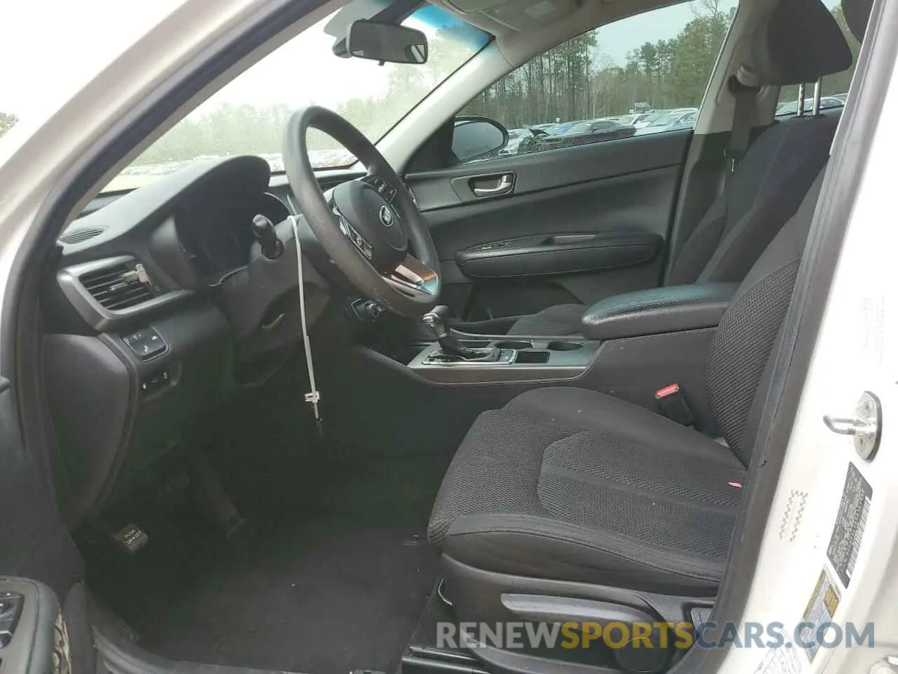 7 Photograph of a damaged car 5XXGT4L35KG341642 KIA OPTIMA 2019