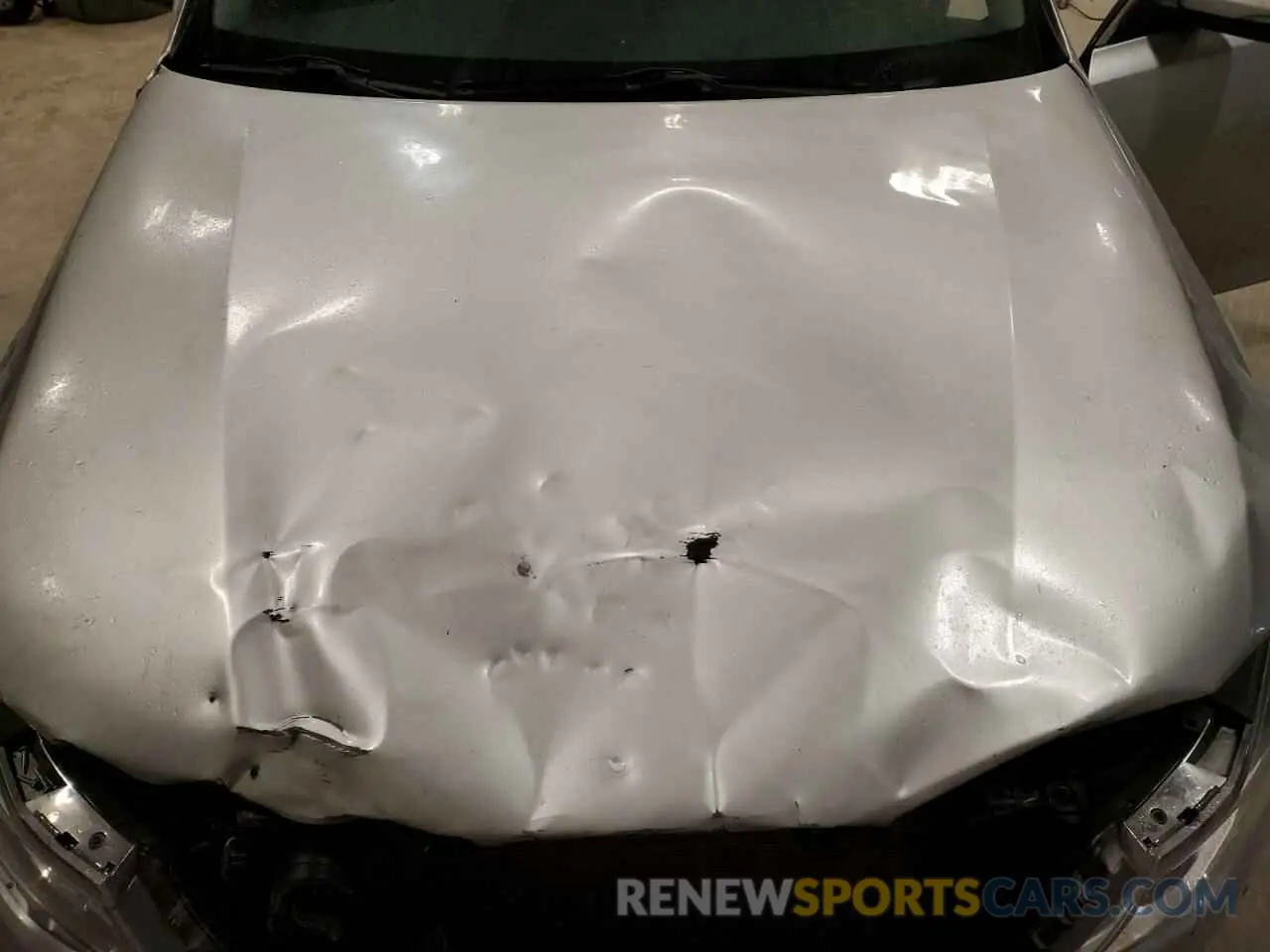 11 Photograph of a damaged car 5XXGT4L35KG348381 KIA OPTIMA 2019