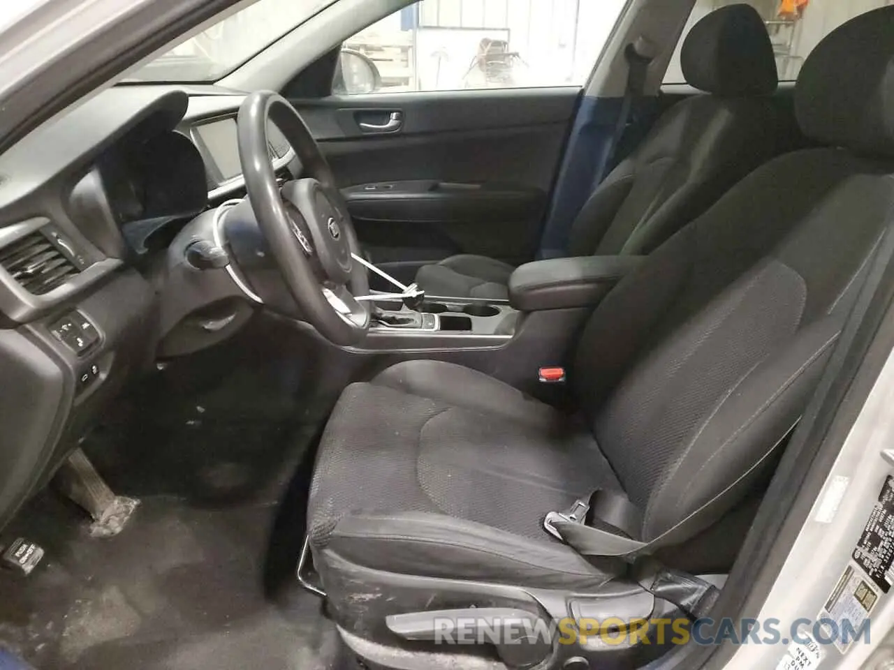 7 Photograph of a damaged car 5XXGT4L35KG348381 KIA OPTIMA 2019