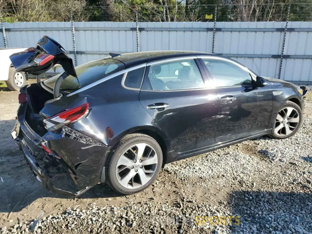 3 Photograph of a damaged car 5XXGT4L35KG352902 KIA OPTIMA 2019