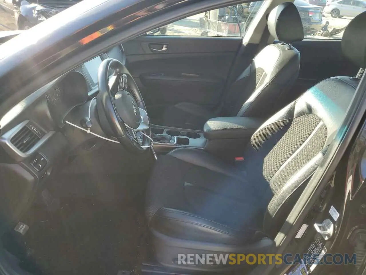 7 Photograph of a damaged car 5XXGT4L35KG352902 KIA OPTIMA 2019