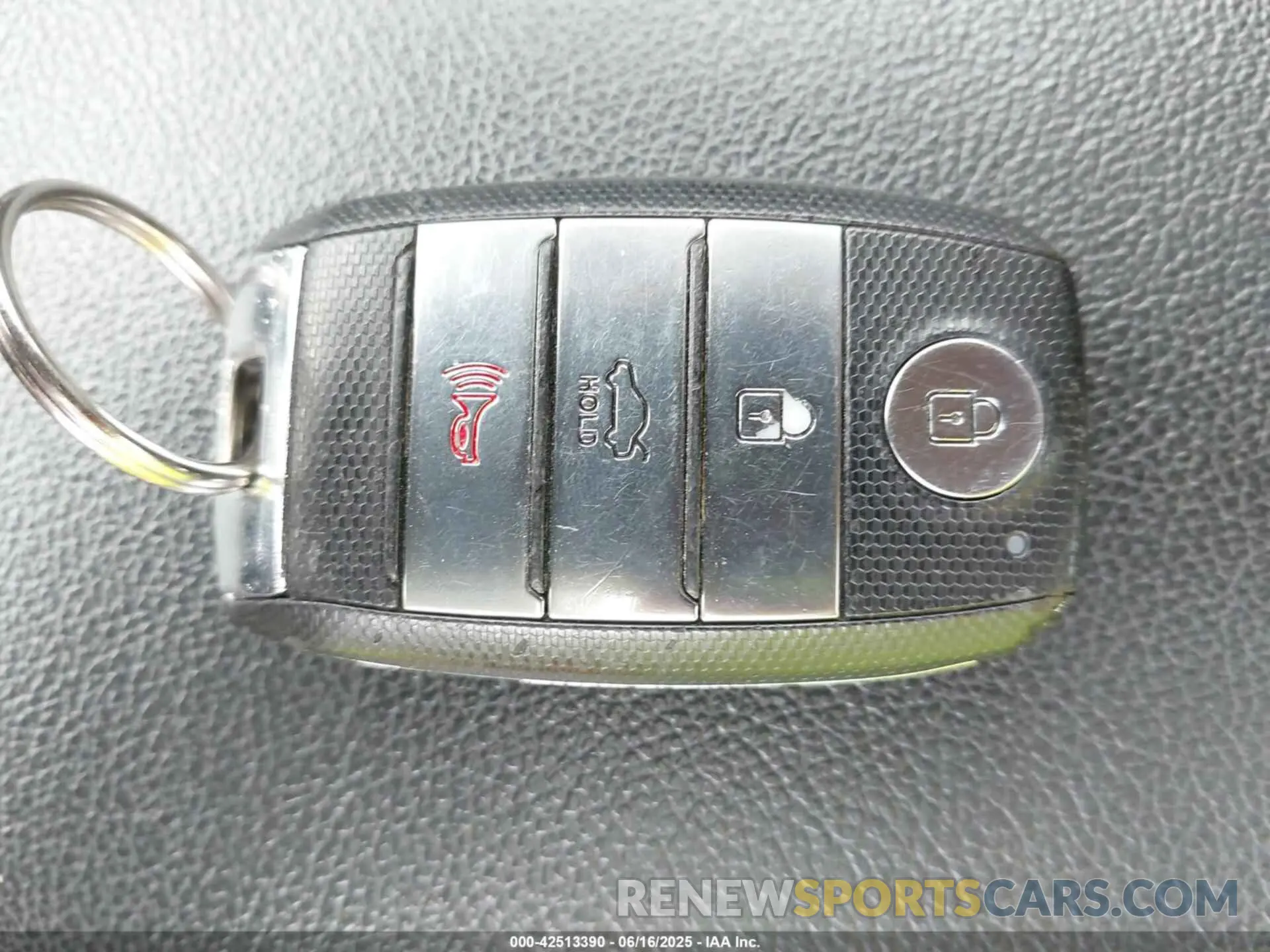 11 Photograph of a damaged car 5XXGT4L35KG355427 KIA OPTIMA 2019