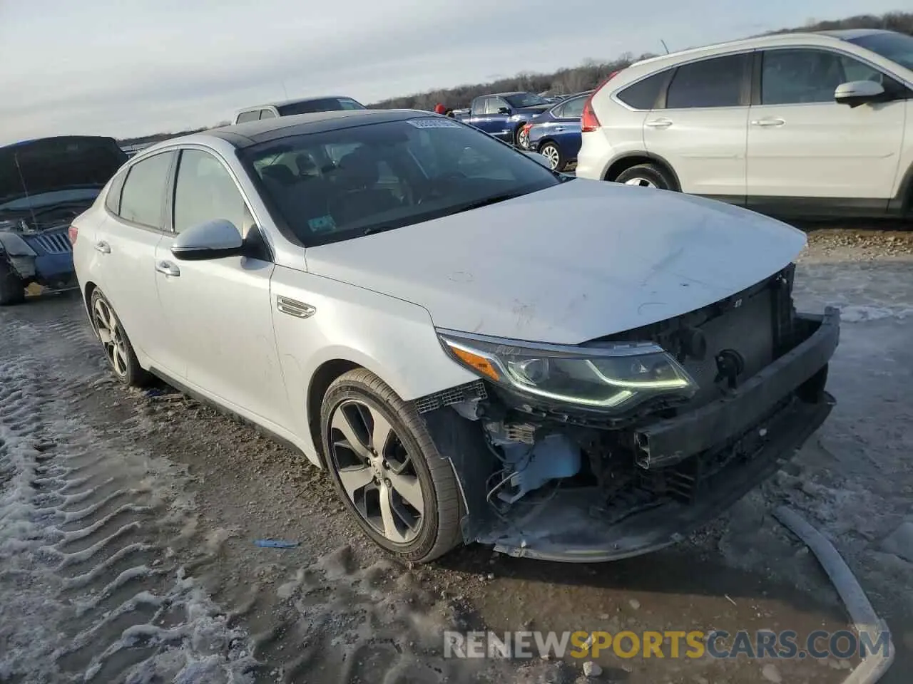 4 Photograph of a damaged car 5XXGT4L35KG371174 KIA OPTIMA 2019