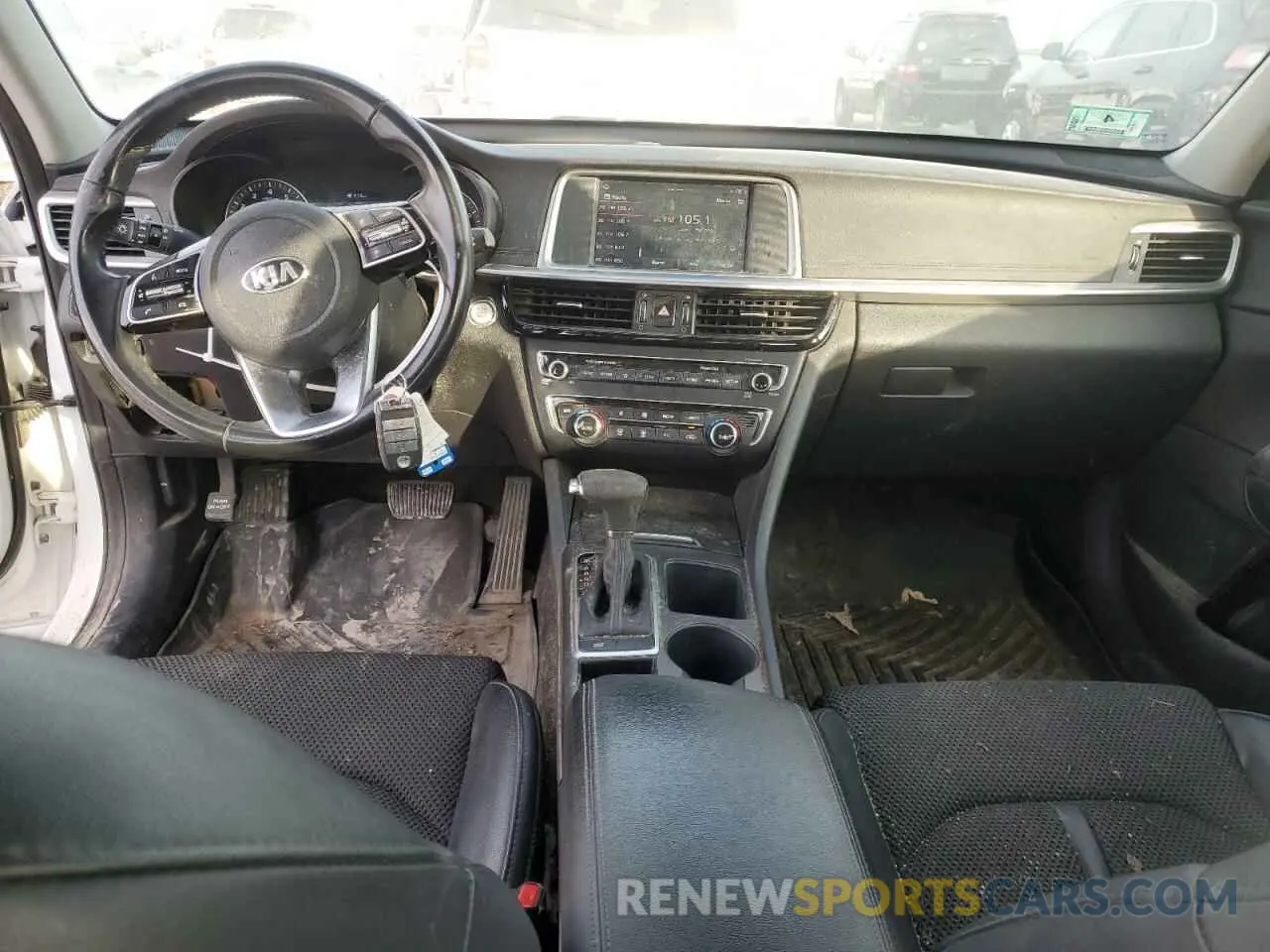8 Photograph of a damaged car 5XXGT4L35KG371174 KIA OPTIMA 2019