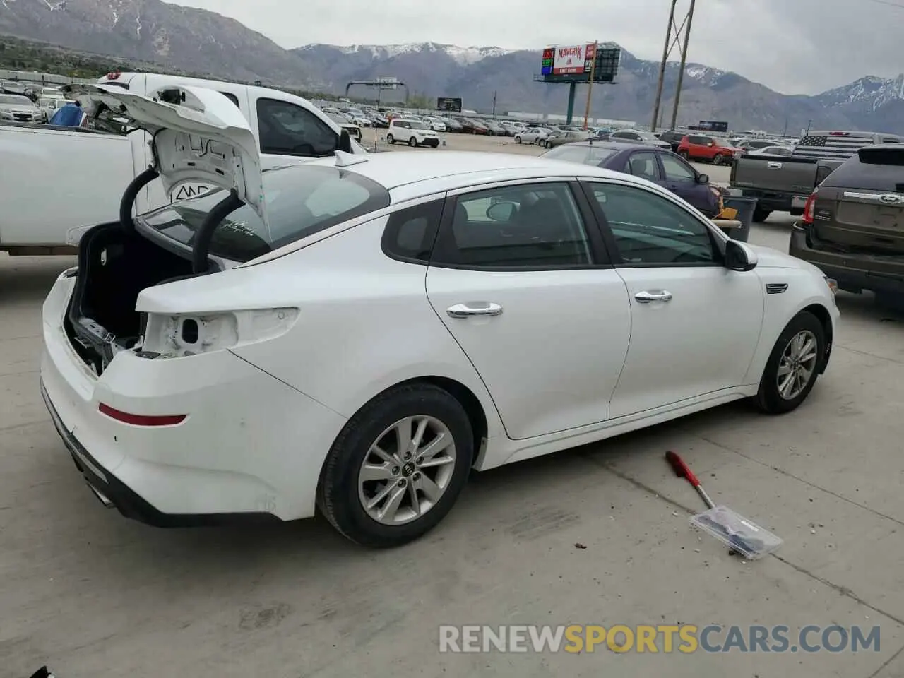 3 Photograph of a damaged car 5XXGT4L36KG276607 KIA OPTIMA 2019