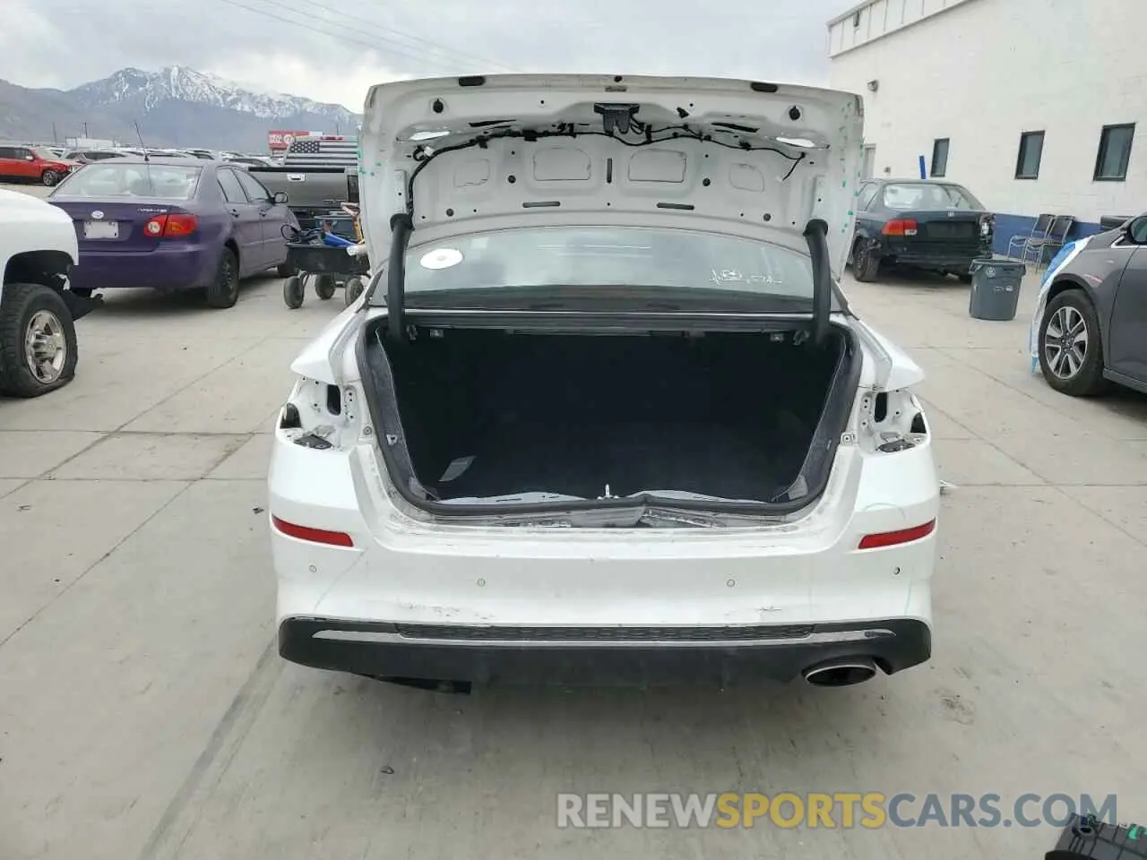 6 Photograph of a damaged car 5XXGT4L36KG276607 KIA OPTIMA 2019