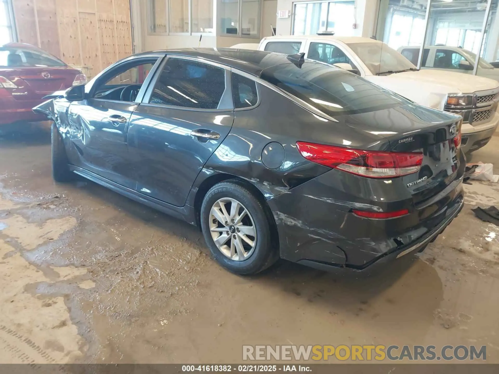 3 Photograph of a damaged car 5XXGT4L36KG279541 KIA OPTIMA 2019