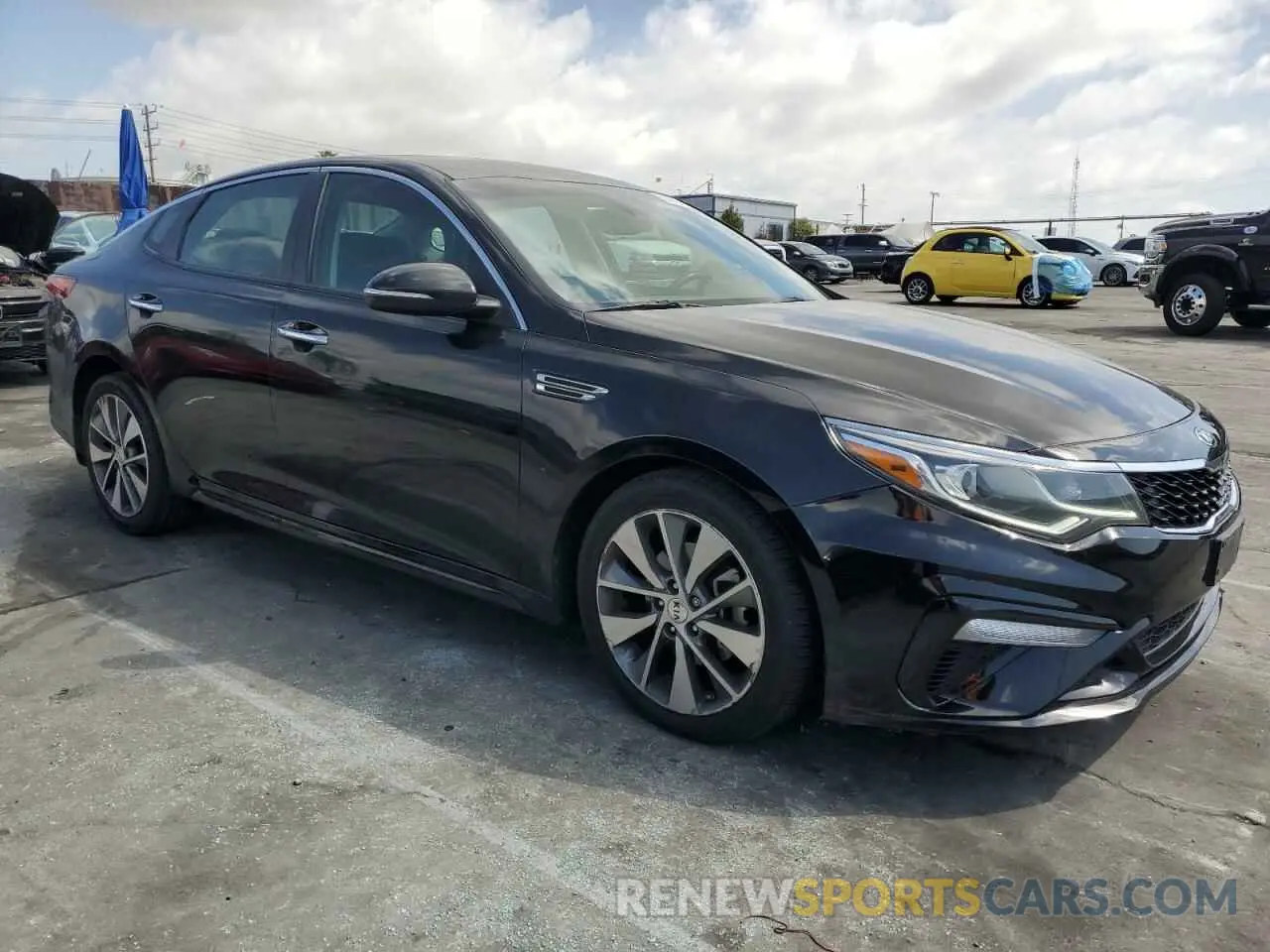 4 Photograph of a damaged car 5XXGT4L36KG279698 KIA OPTIMA 2019