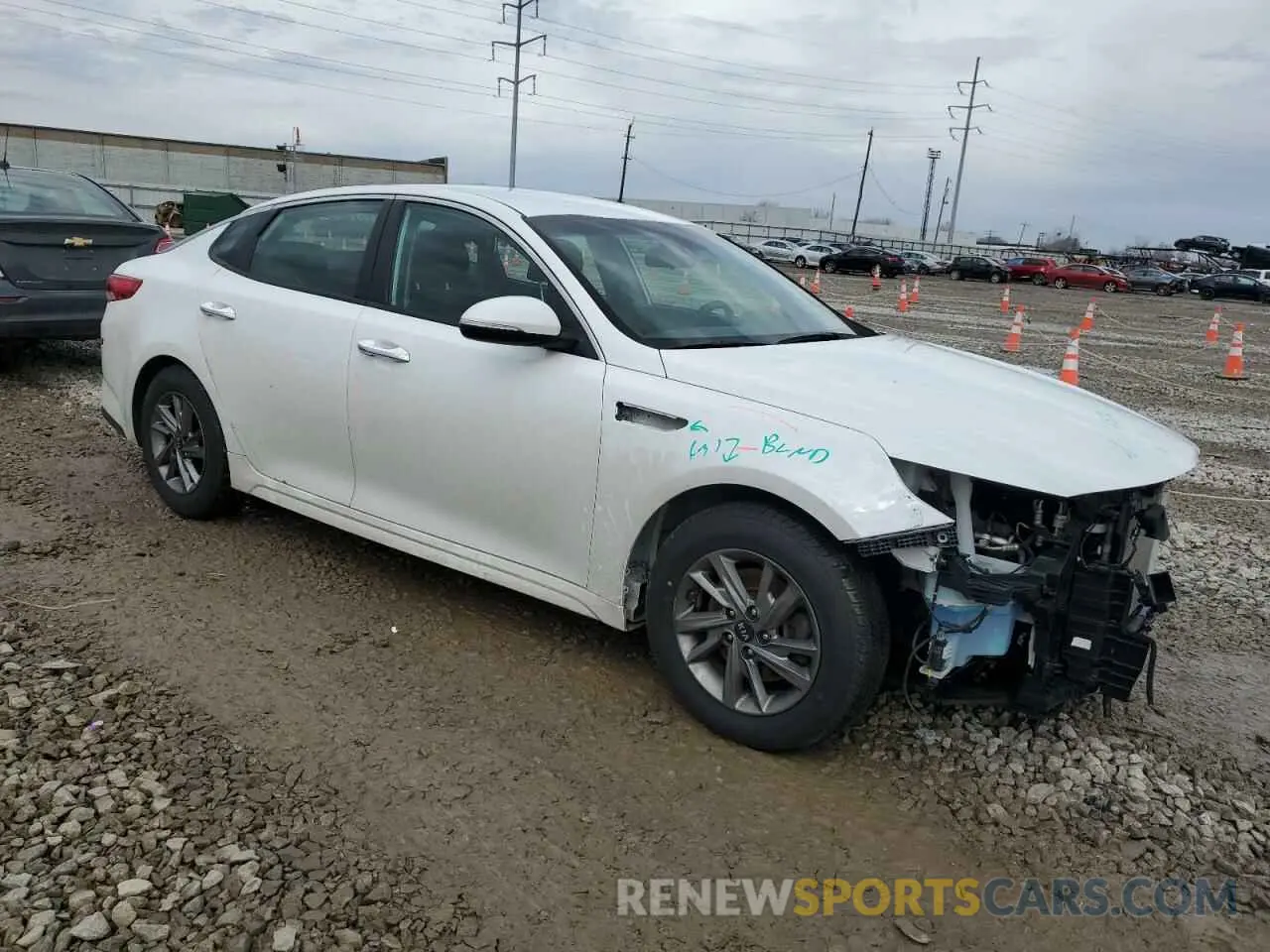 4 Photograph of a damaged car 5XXGT4L36KG287803 KIA OPTIMA 2019