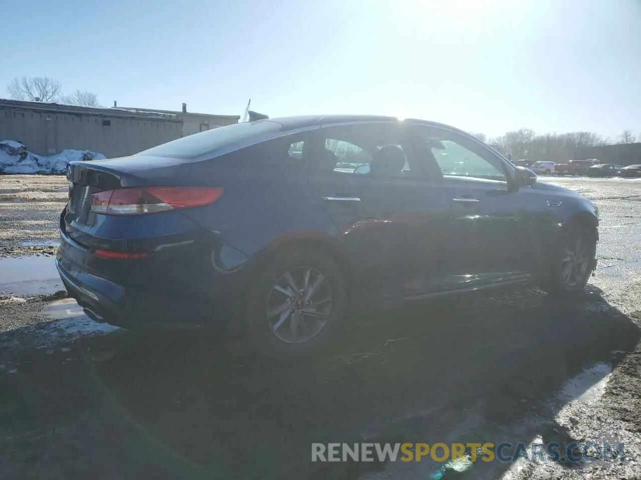 3 Photograph of a damaged car 5XXGT4L36KG315213 KIA OPTIMA 2019