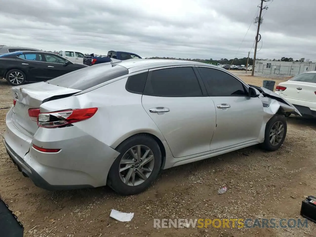 3 Photograph of a damaged car 5XXGT4L36KG319715 KIA OPTIMA 2019