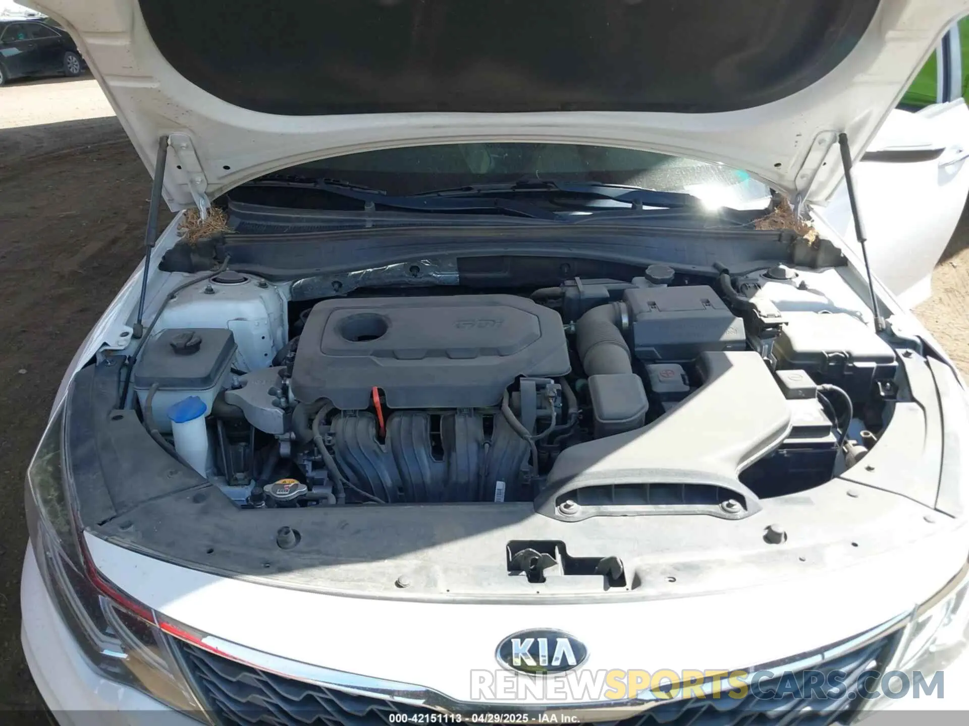 10 Photograph of a damaged car 5XXGT4L37KG275045 KIA OPTIMA 2019