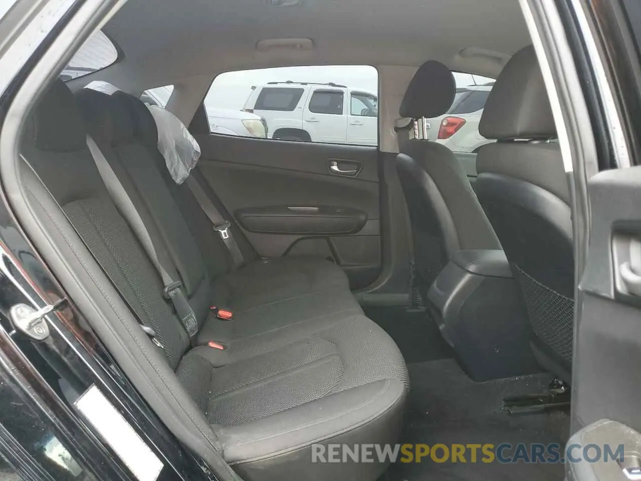 11 Photograph of a damaged car 5XXGT4L37KG277944 KIA OPTIMA 2019