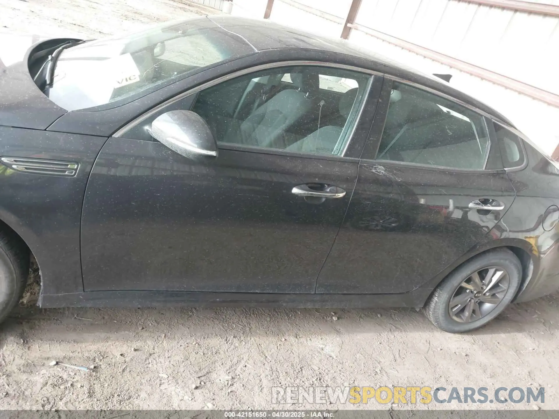 13 Photograph of a damaged car 5XXGT4L37KG293349 KIA OPTIMA 2019