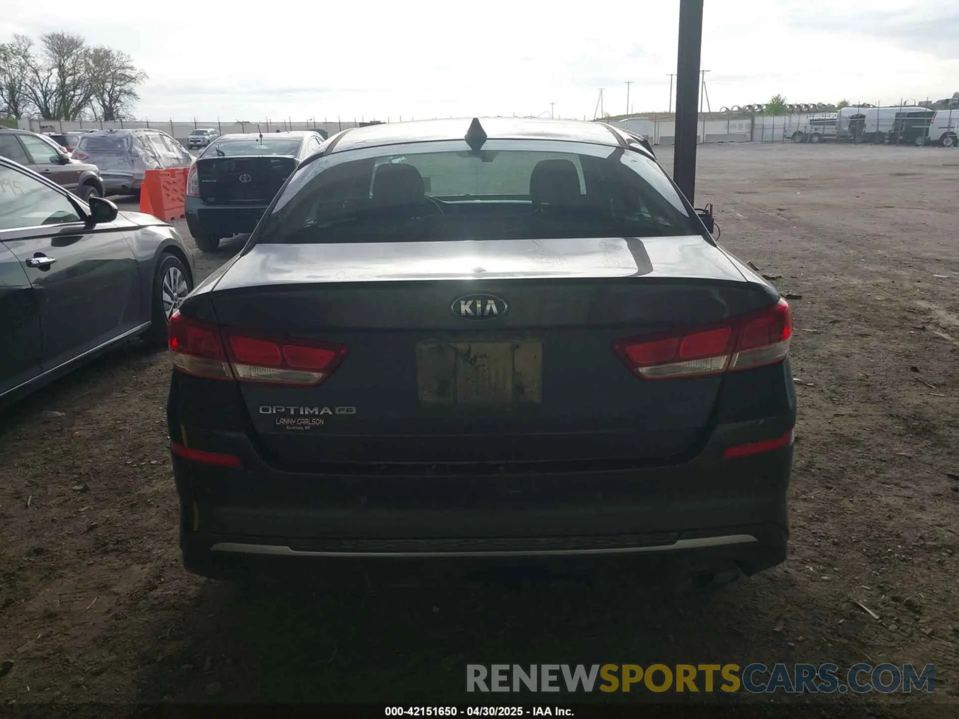 15 Photograph of a damaged car 5XXGT4L37KG293349 KIA OPTIMA 2019