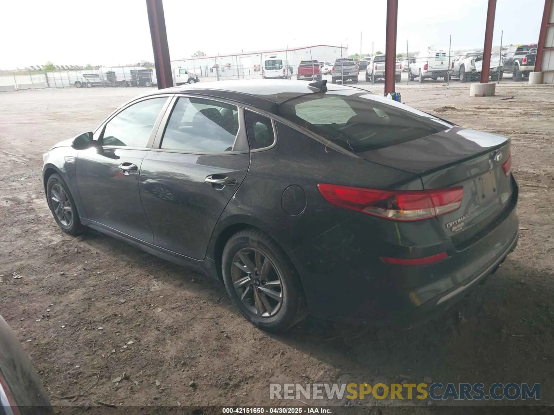 3 Photograph of a damaged car 5XXGT4L37KG293349 KIA OPTIMA 2019