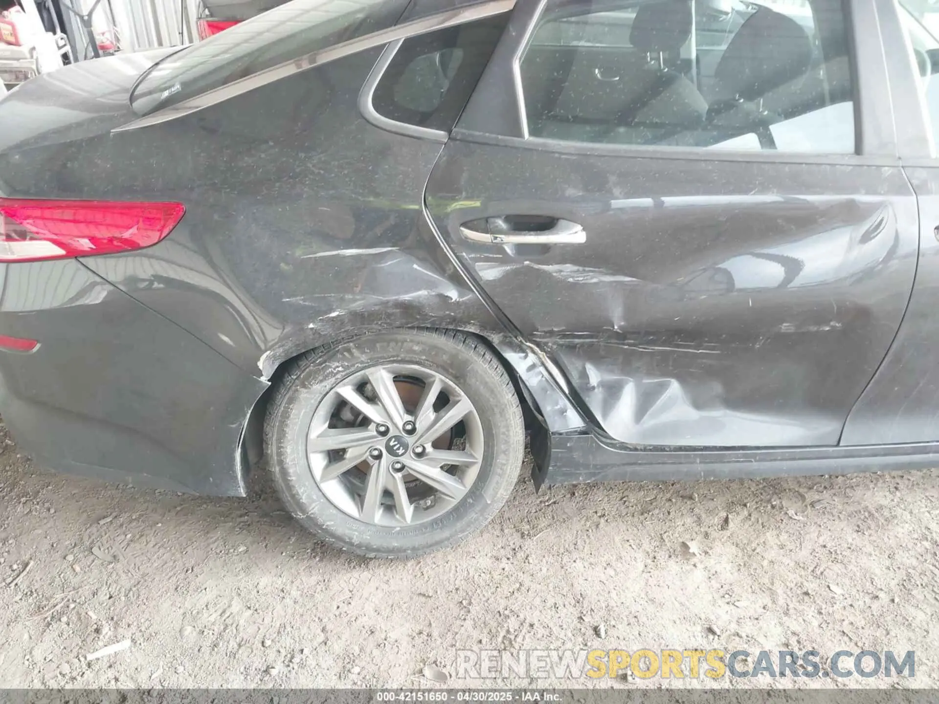 6 Photograph of a damaged car 5XXGT4L37KG293349 KIA OPTIMA 2019