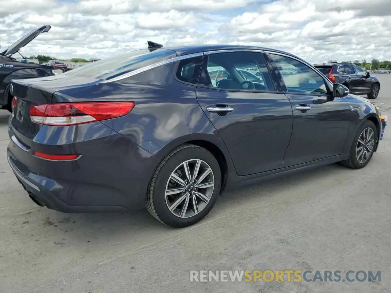 3 Photograph of a damaged car 5XXGT4L37KG309372 KIA OPTIMA 2019