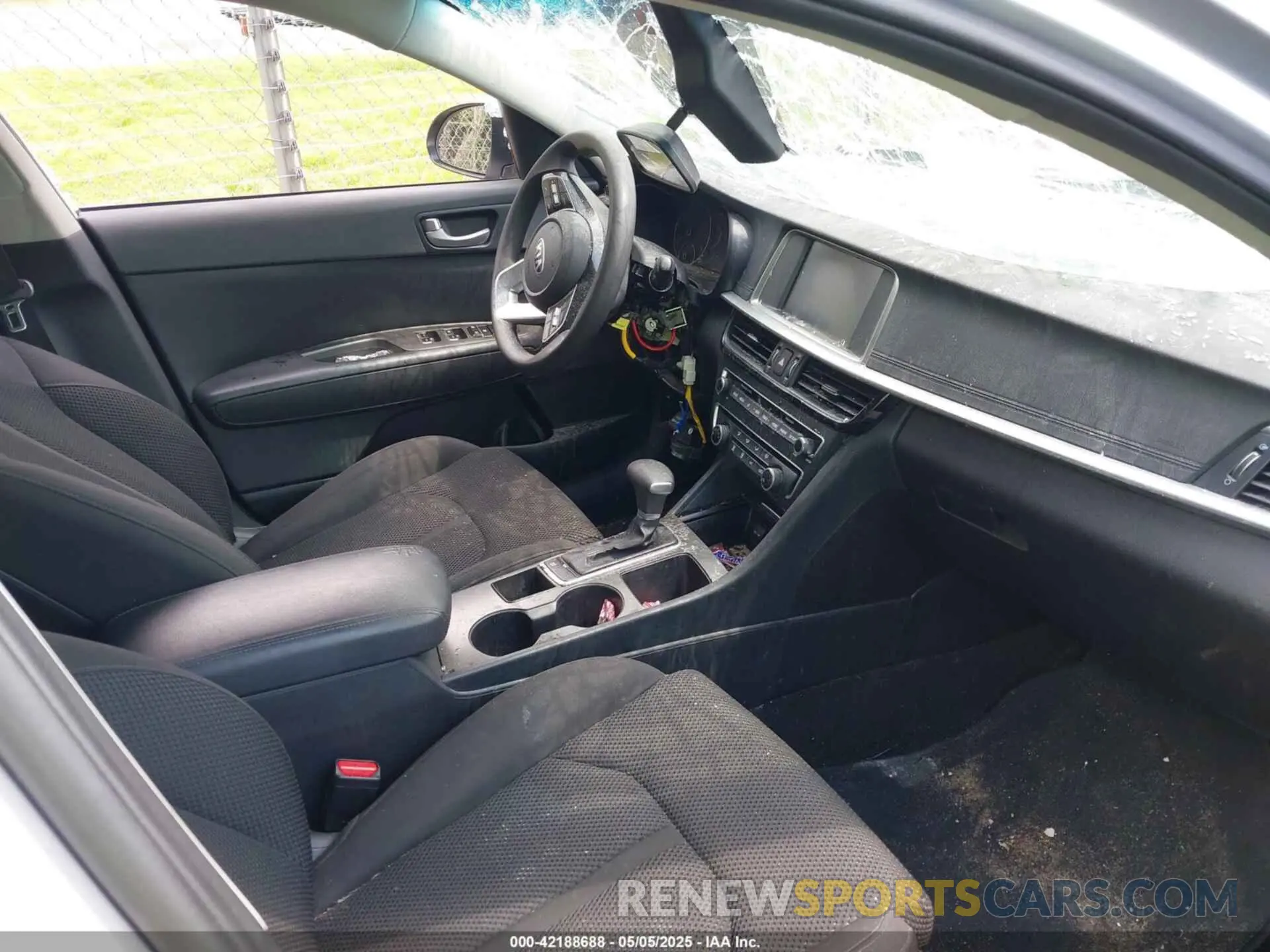5 Фотография поврежденного автомобиля 5XXGT4L37KG320260 KIA OPTIMA 2019