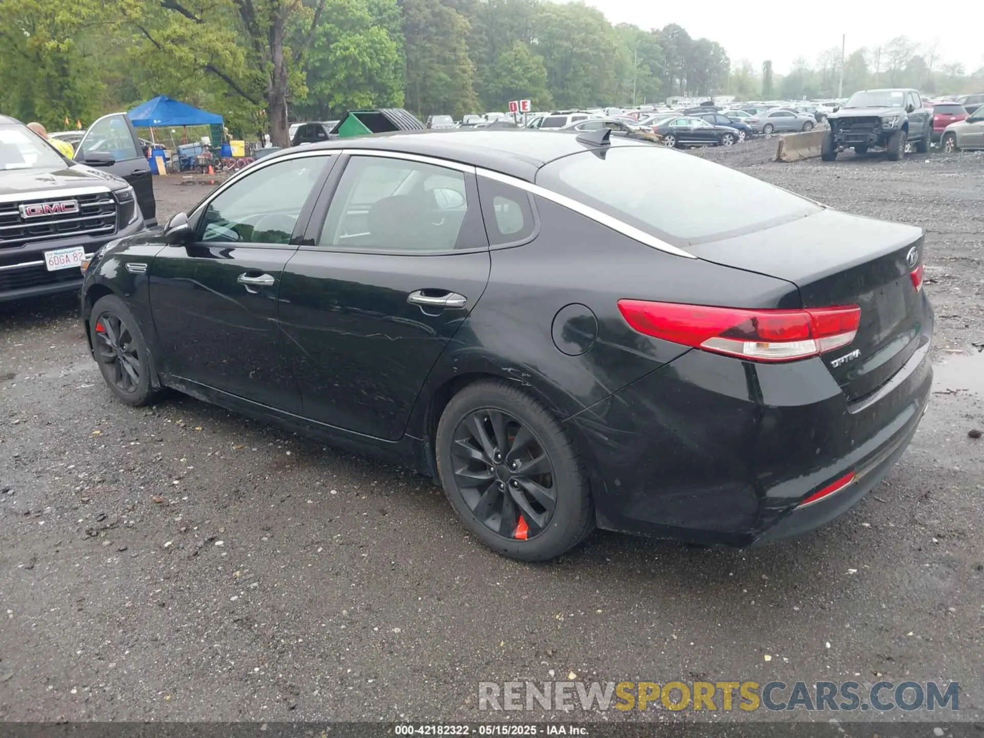 3 Photograph of a damaged car 5XXGT4L37KG333431 KIA OPTIMA 2019