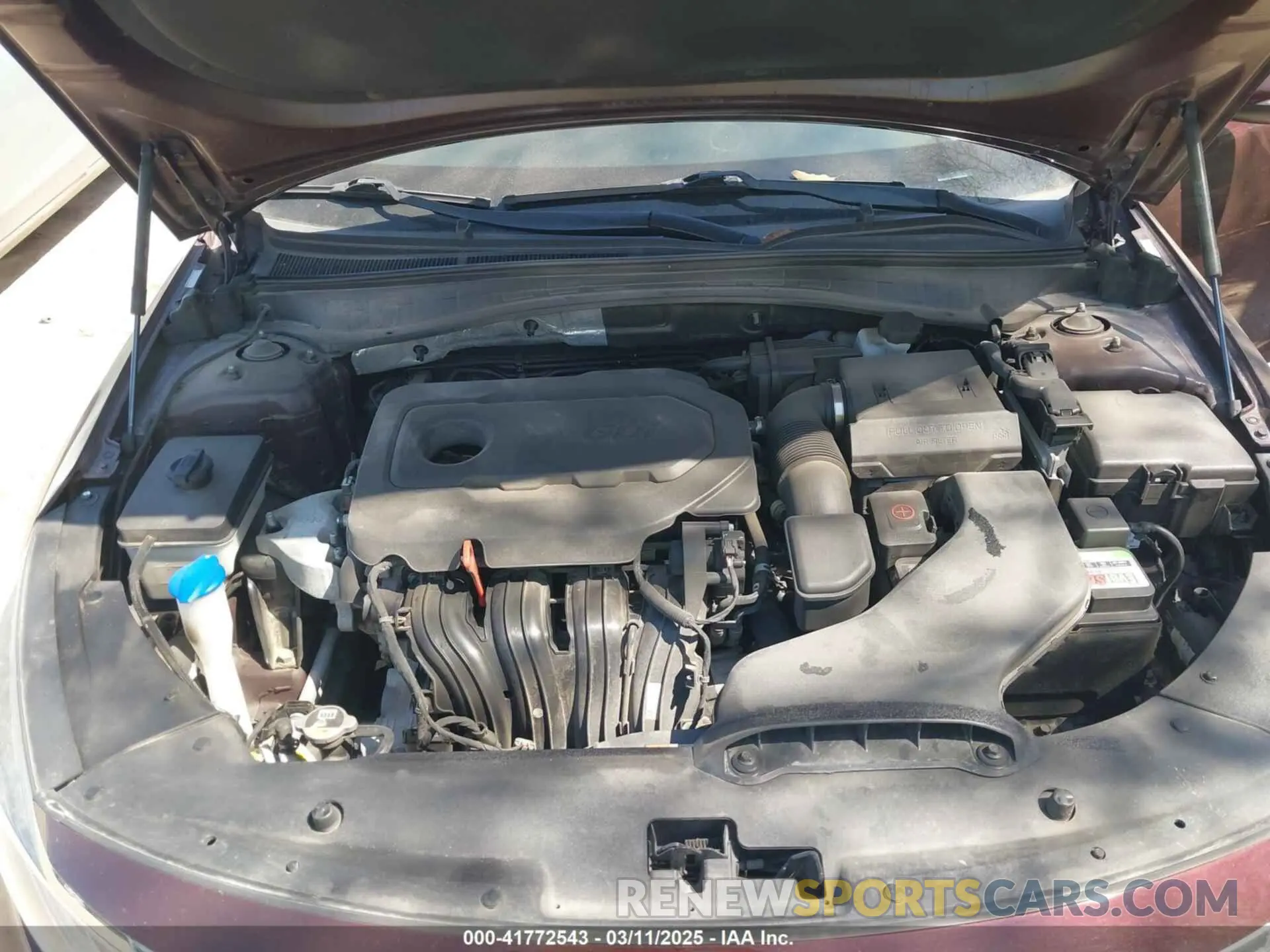 10 Photograph of a damaged car 5XXGT4L37KG347930 KIA OPTIMA 2019