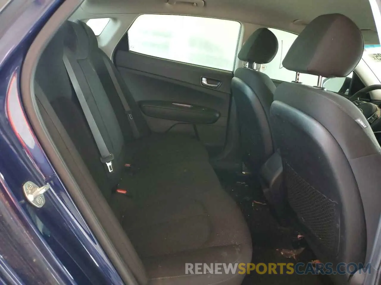 10 Photograph of a damaged car 5XXGT4L37KG352867 KIA OPTIMA 2019