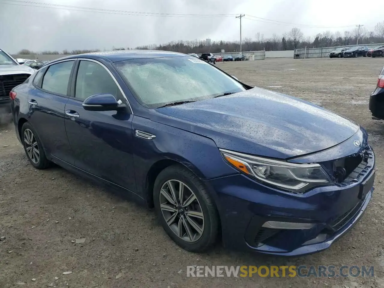 4 Photograph of a damaged car 5XXGT4L37KG359365 KIA OPTIMA 2019