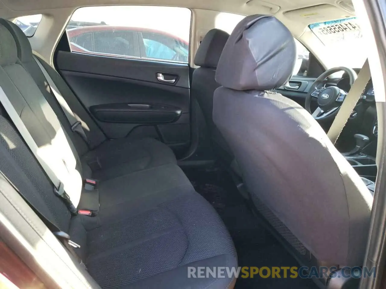 11 Photograph of a damaged car 5XXGT4L37KG363058 KIA OPTIMA 2019
