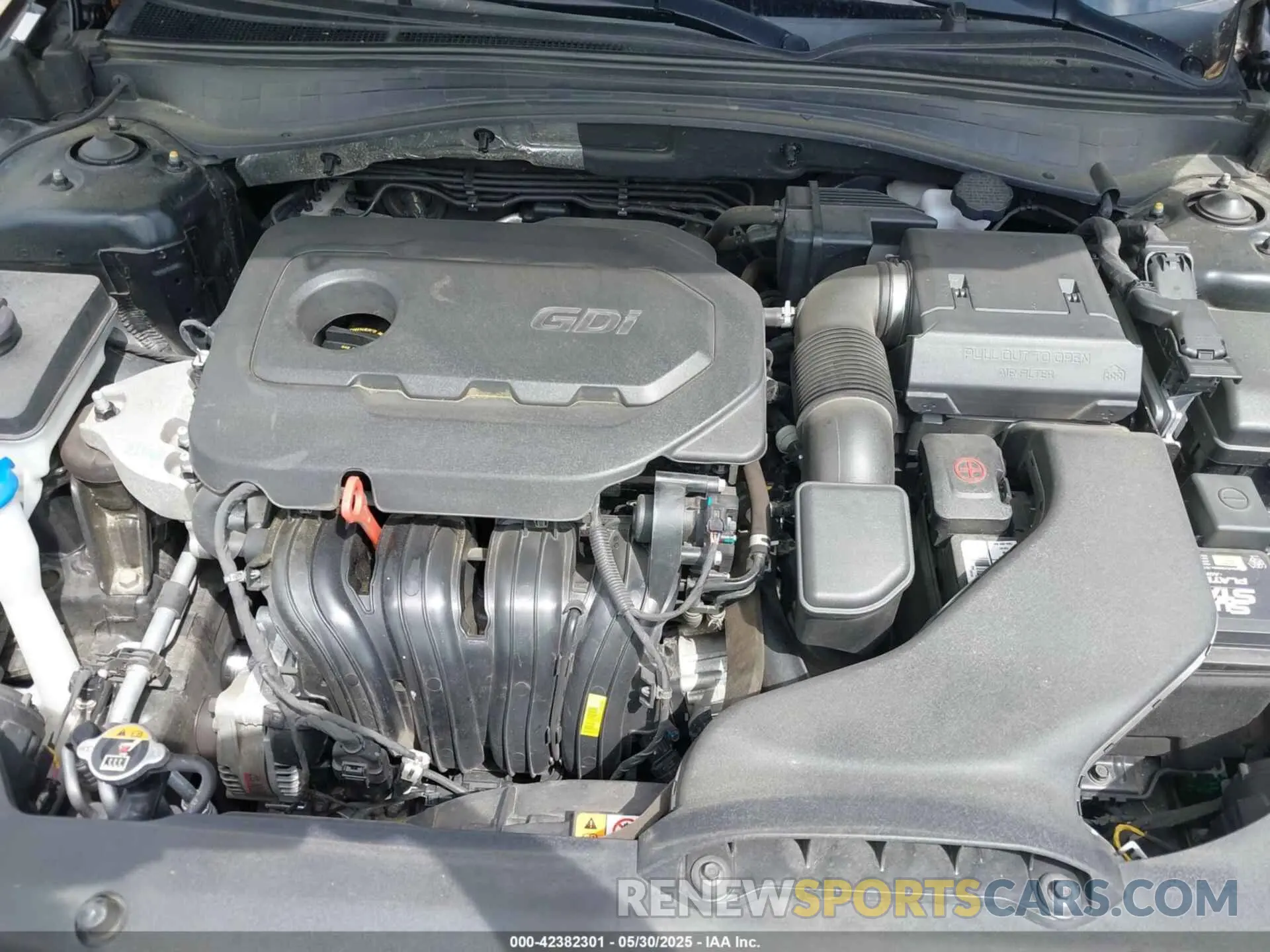 10 Photograph of a damaged car 5XXGT4L38KG303595 KIA OPTIMA 2019