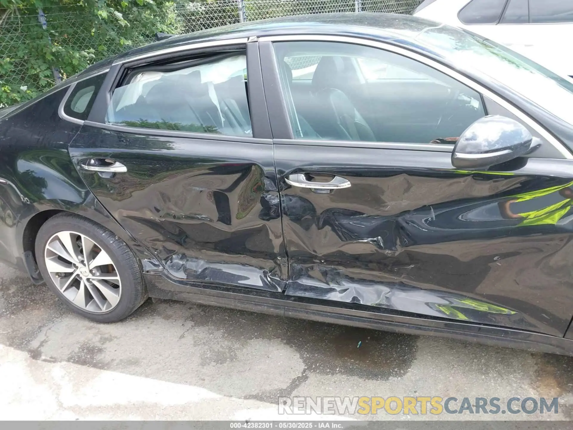 6 Photograph of a damaged car 5XXGT4L38KG303595 KIA OPTIMA 2019