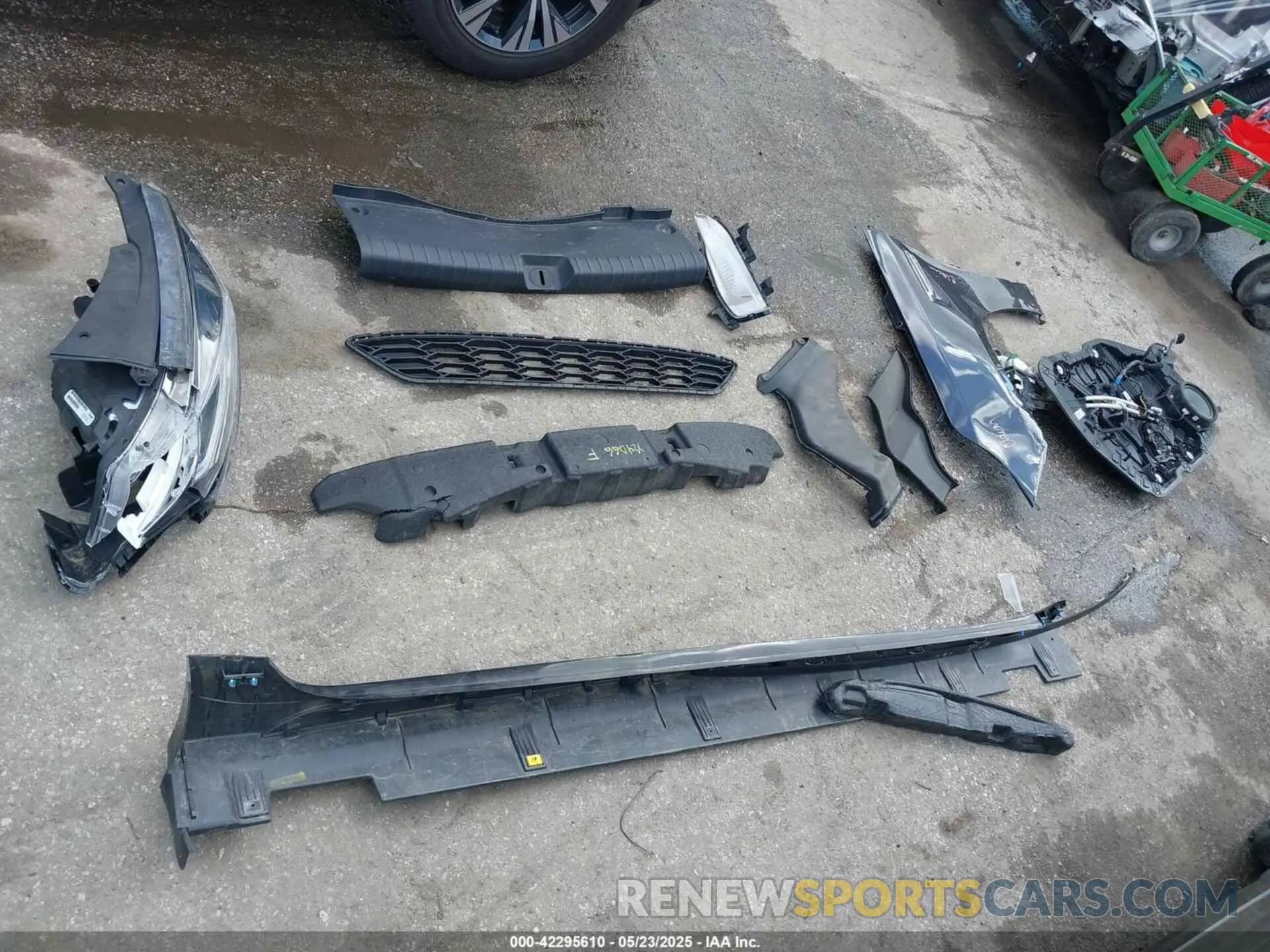 12 Photograph of a damaged car 5XXGT4L38KG309347 KIA OPTIMA 2019