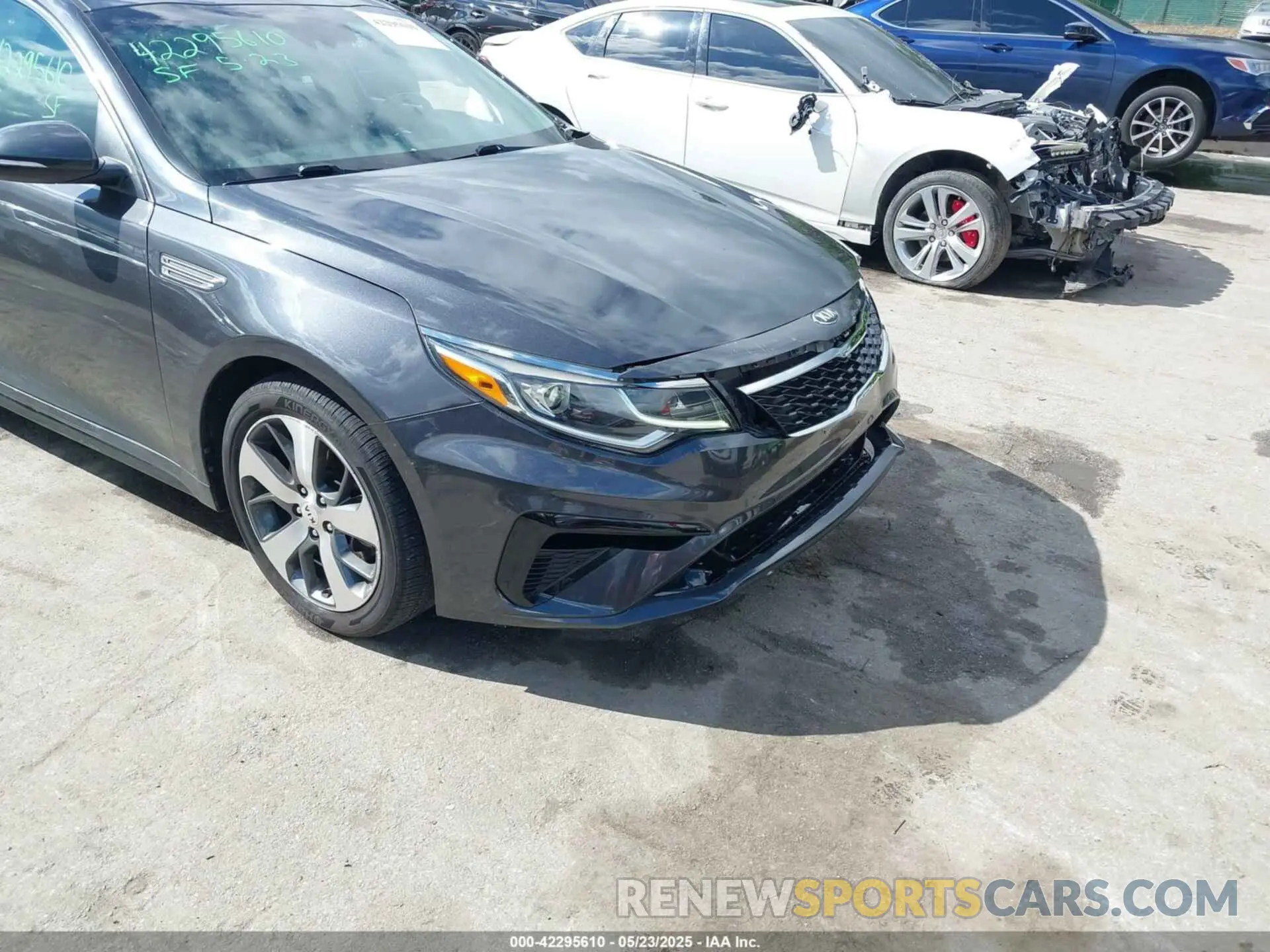 18 Photograph of a damaged car 5XXGT4L38KG309347 KIA OPTIMA 2019