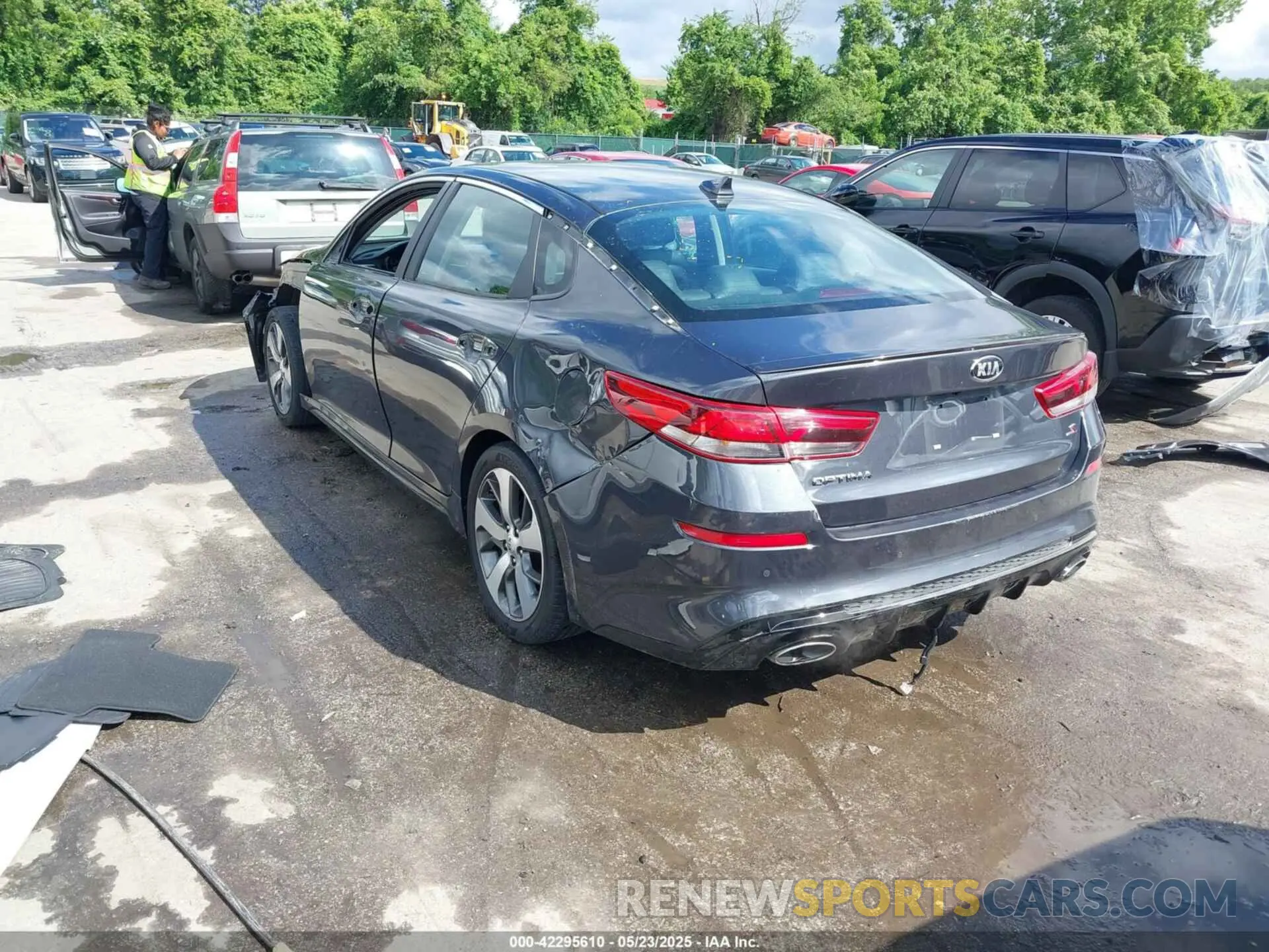 3 Photograph of a damaged car 5XXGT4L38KG309347 KIA OPTIMA 2019
