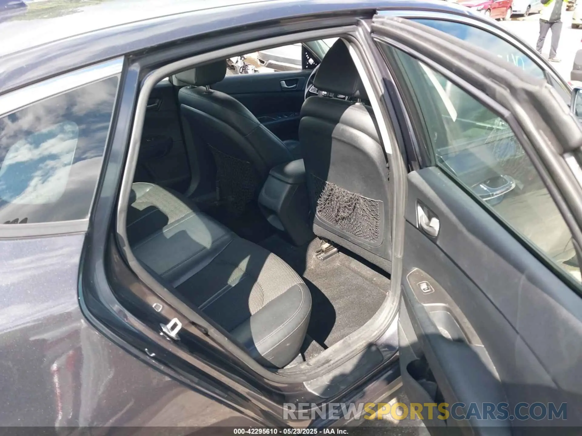 8 Photograph of a damaged car 5XXGT4L38KG309347 KIA OPTIMA 2019