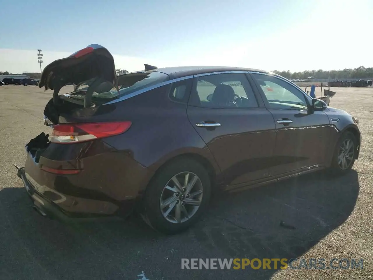 3 Photograph of a damaged car 5XXGT4L38KG317979 KIA OPTIMA 2019