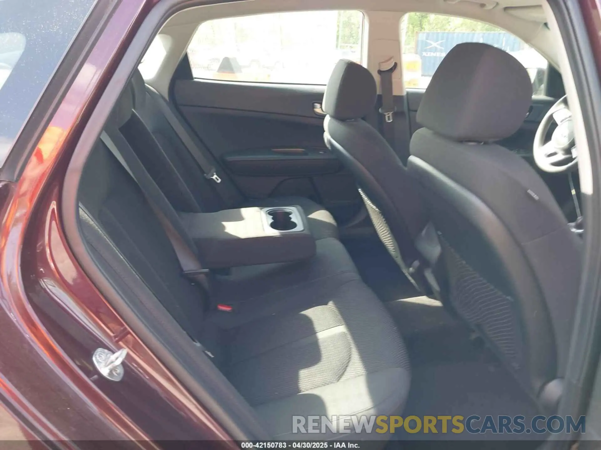 8 Photograph of a damaged car 5XXGT4L38KG320364 KIA OPTIMA 2019