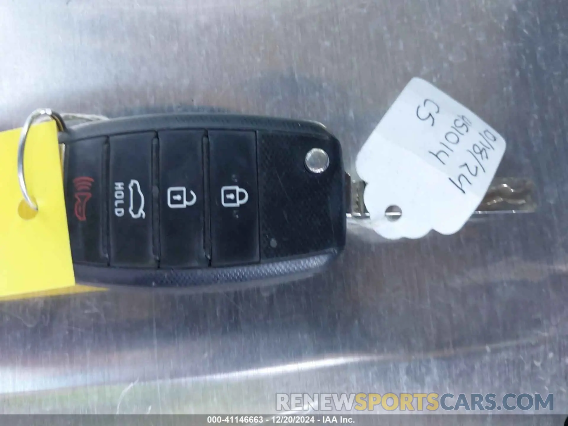 11 Photograph of a damaged car 5XXGT4L38KG324429 KIA OPTIMA 2019