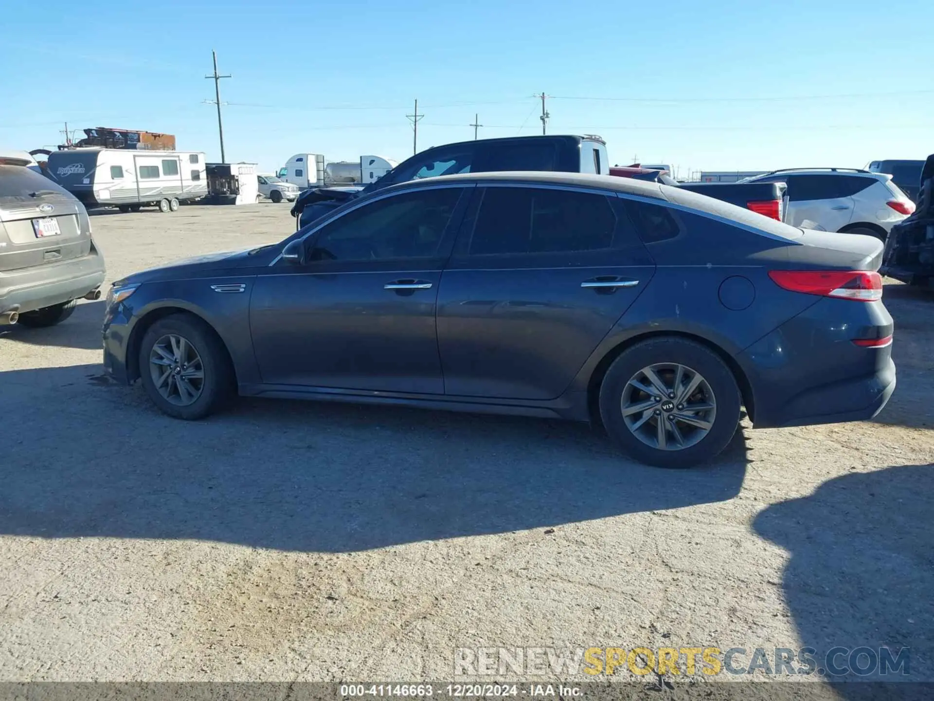 14 Photograph of a damaged car 5XXGT4L38KG324429 KIA OPTIMA 2019